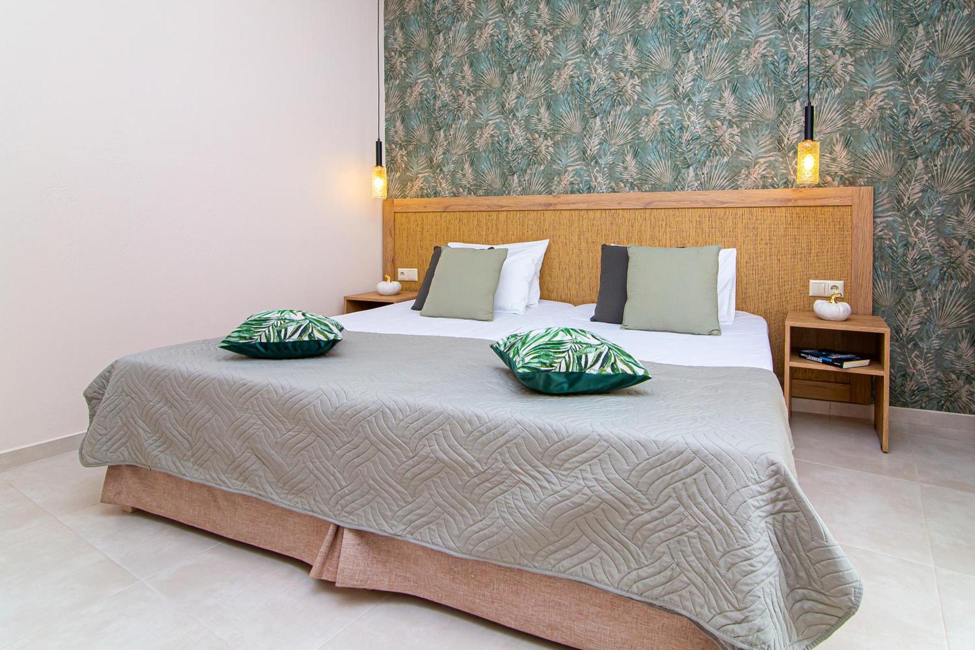מאליה Emerald Hotel מראה חיצוני תמונה