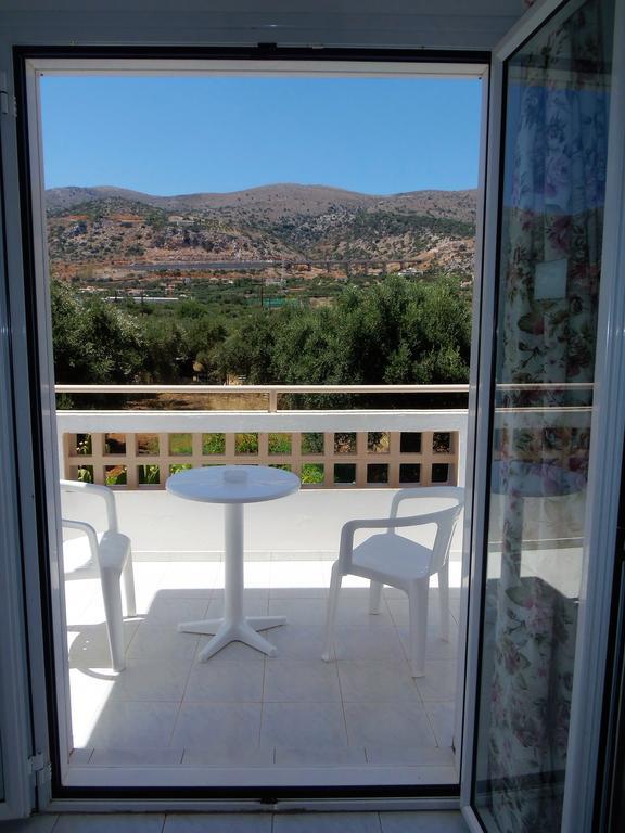 מאליה Emerald Hotel מראה חיצוני תמונה