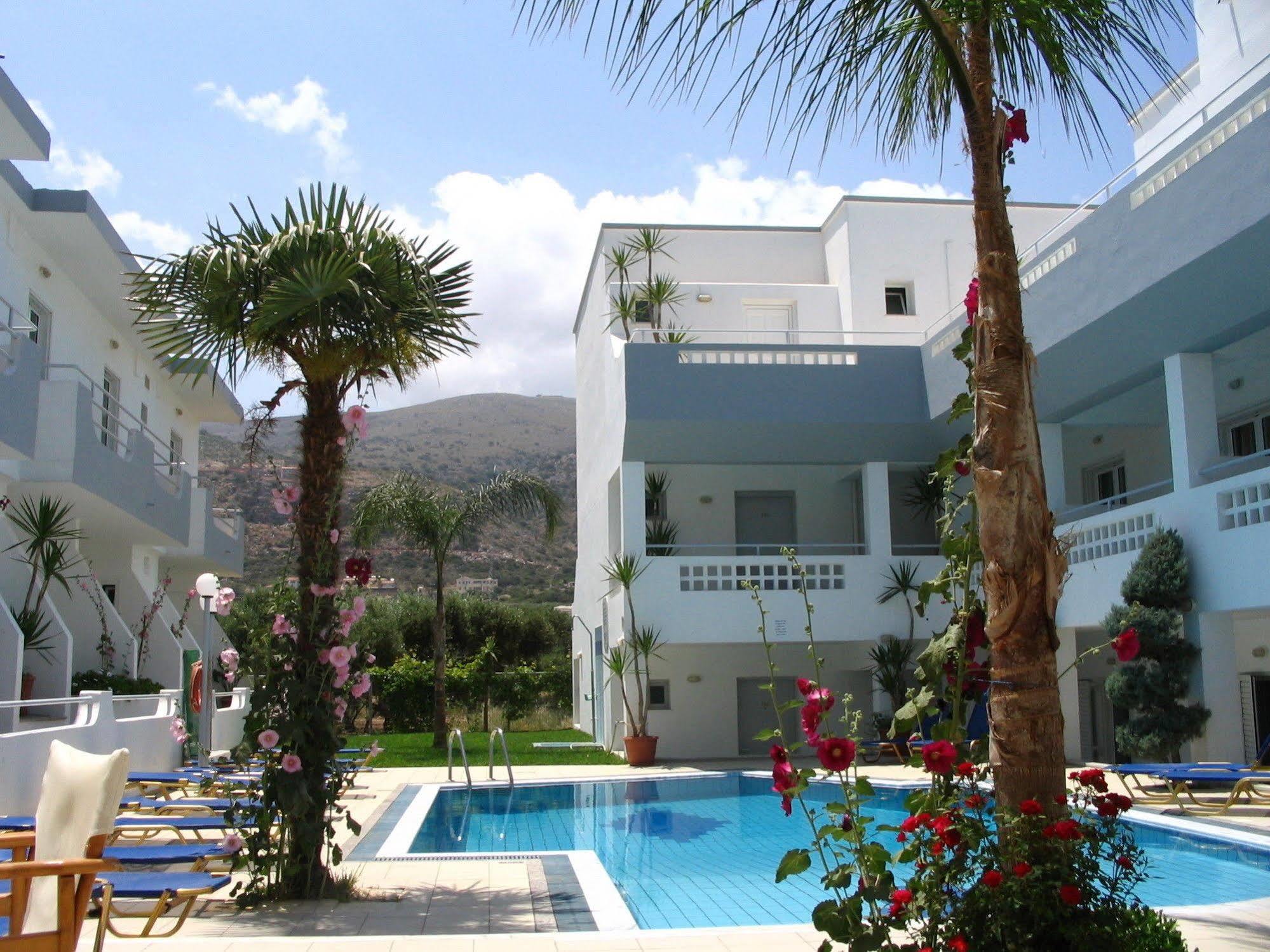 מאליה Emerald Hotel מראה חיצוני תמונה