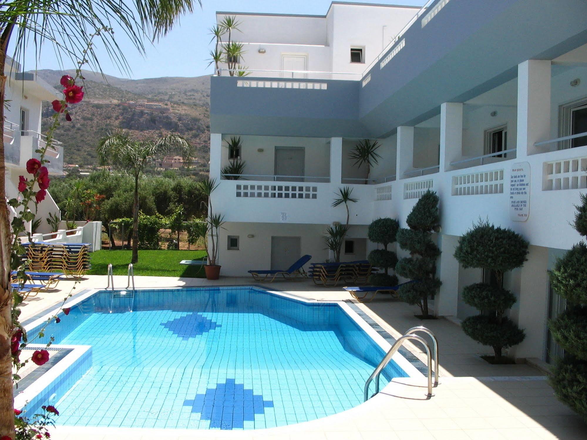 מאליה Emerald Hotel מראה חיצוני תמונה